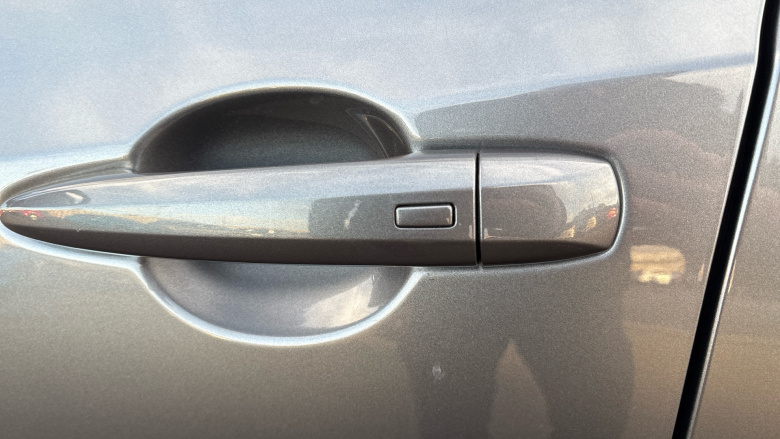 Nissan Juke 1.0 DiG-T 114 N-Connecta 5dr Petrol Hatchback